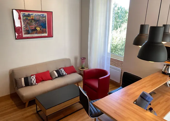 Duplex De La Republique * Millau